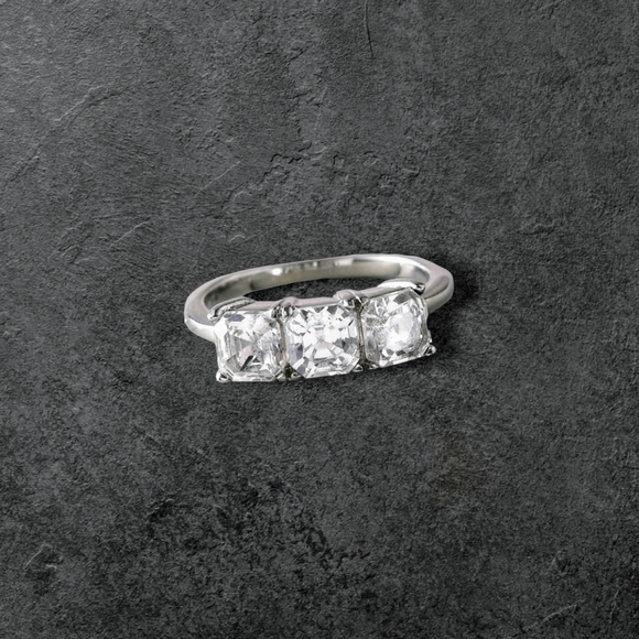 NEW White Sapphire 3 Stone Ring in Stainless Steel - Picture 6 of 13